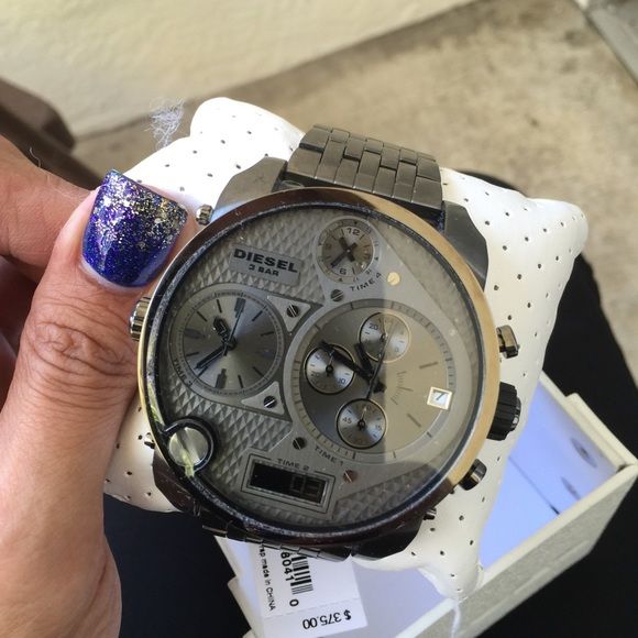  Shop Authentic Diesel Mr Daddy 1.0 Gray Dial Gray Stainless Steel Watch For Men - DZ7247 - Luxxuri