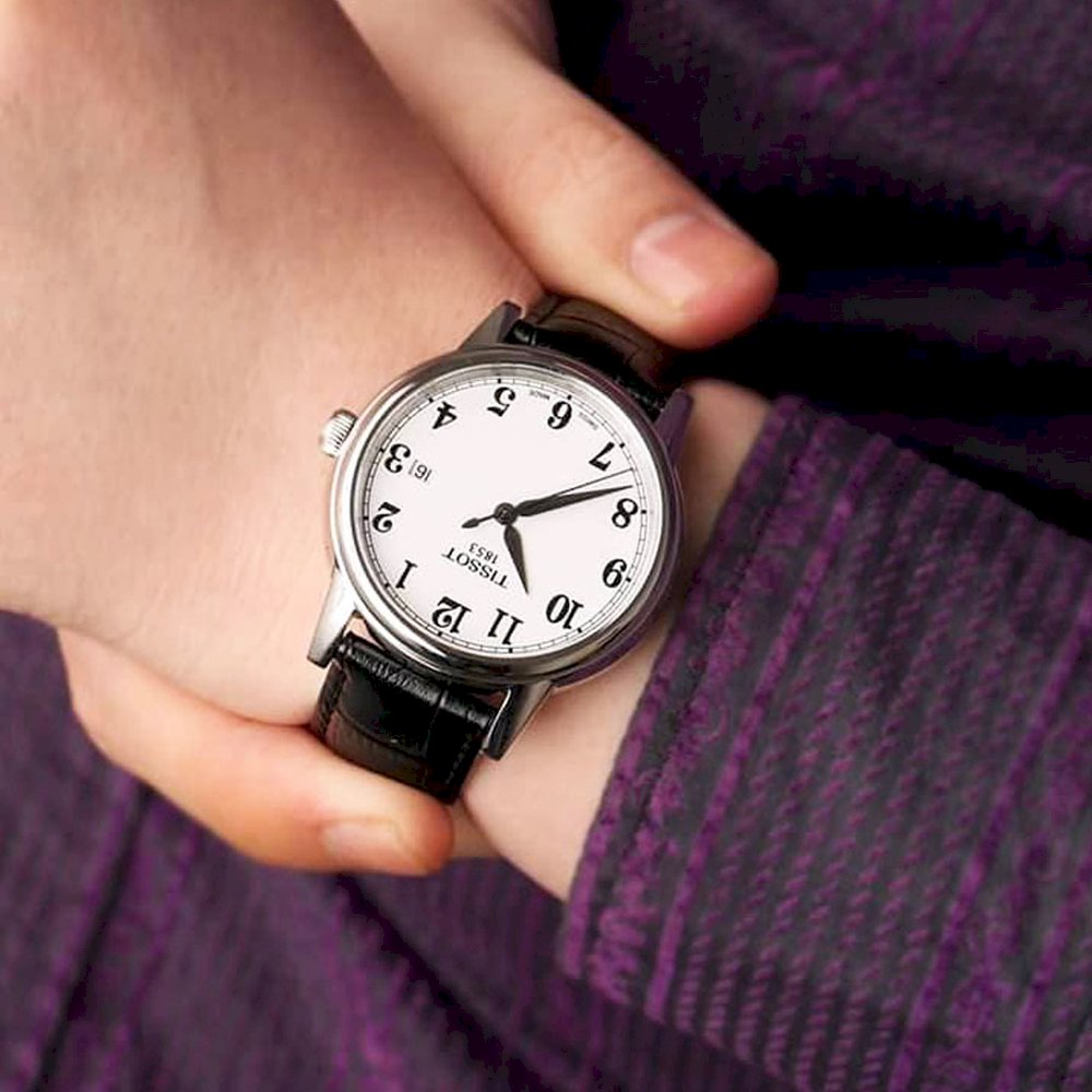  Shop Authentic Tissot T Classic Carson Steel Quartz Watch For Men - T085.410.16.012.00 - Luxxuri