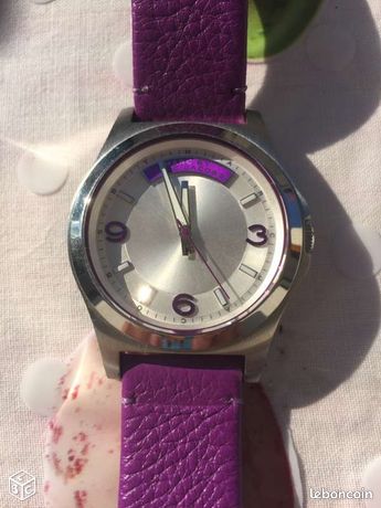  Shop Authentic Marc Jacobs Baby Dave Silver Dial Purple Leather Strap Watch for Women - MBM1262 - Luxxuri