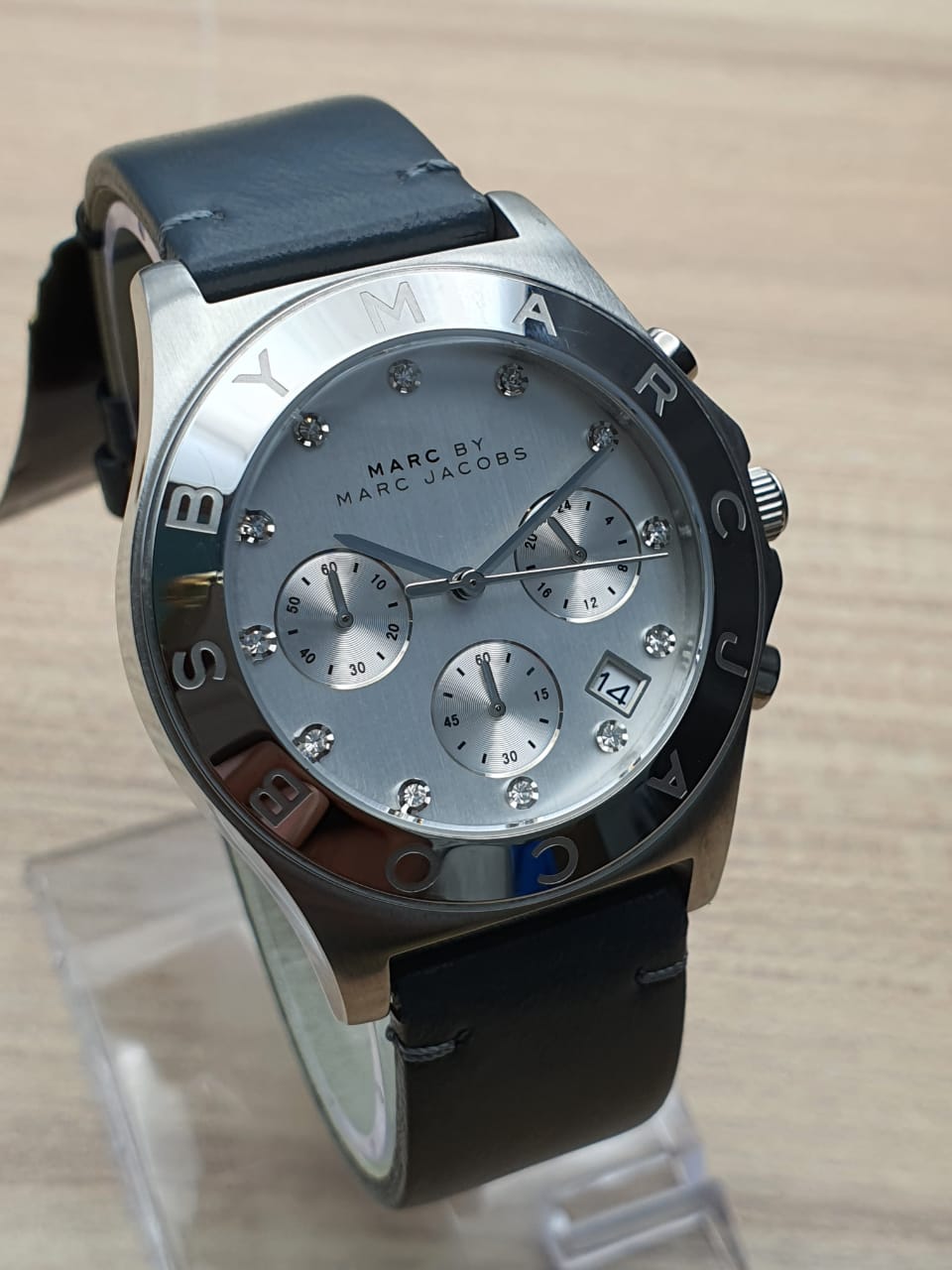  Shop Authentic Marc Jacobs Blade Chronograph White Dial Black Leather Strap Watch for Women - MBM1189 - Luxxuri