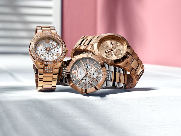 Guess Viva Diamonds White Dial Rose Gold Steel Strap Watch for Women - W0111L3