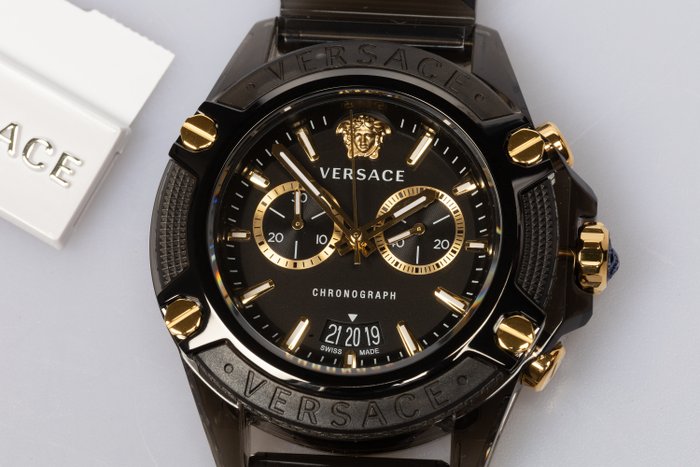  Shop Authentic Versace Icon Active Chronograph Black Dial Black Steel Strap Watch for Men - VEZ700421 - Luxxuri