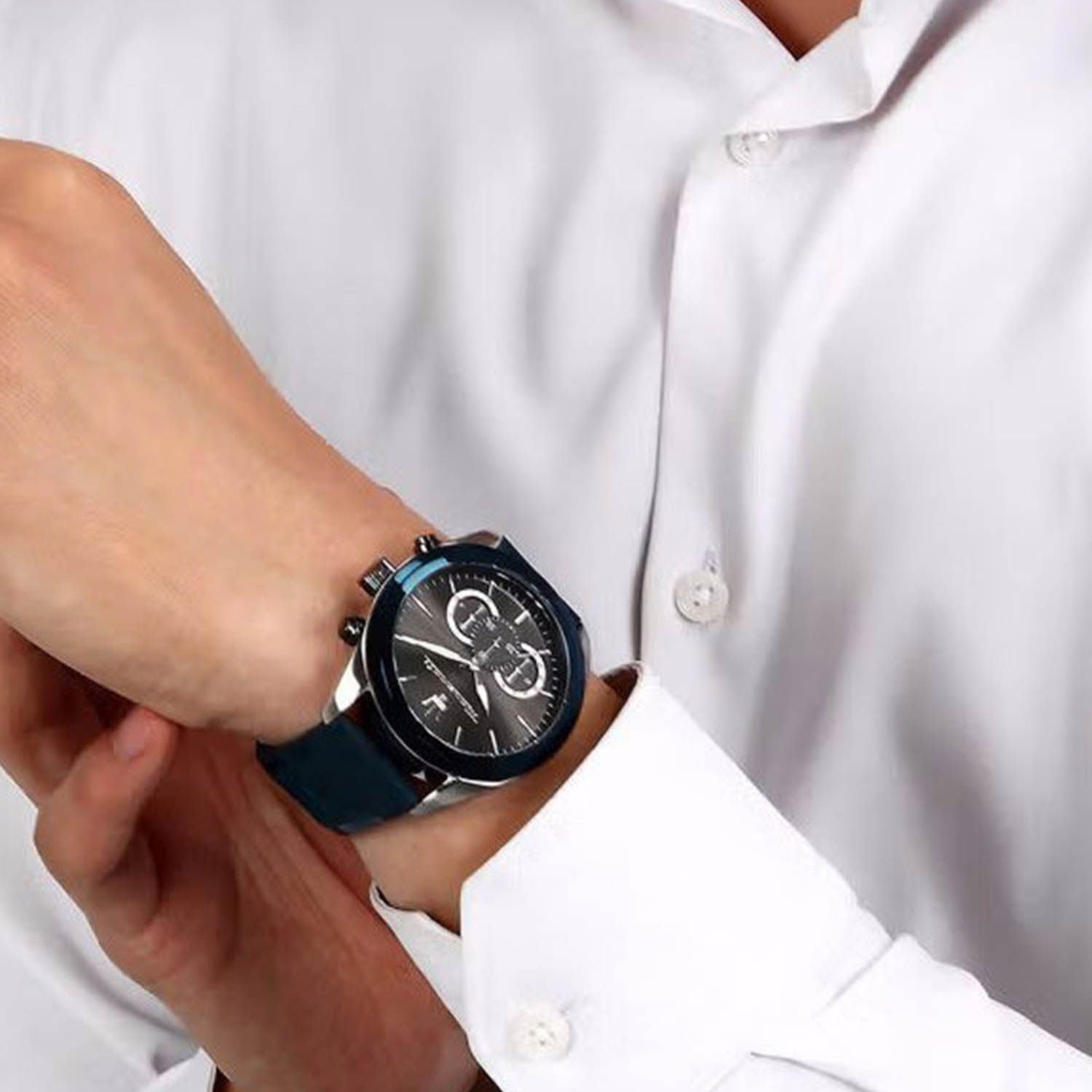  Shop Authentic Maserati Traguardo Chronograph Blue Dial Black Silicone Strap Watch For Men - R8871612046 - Luxxuri