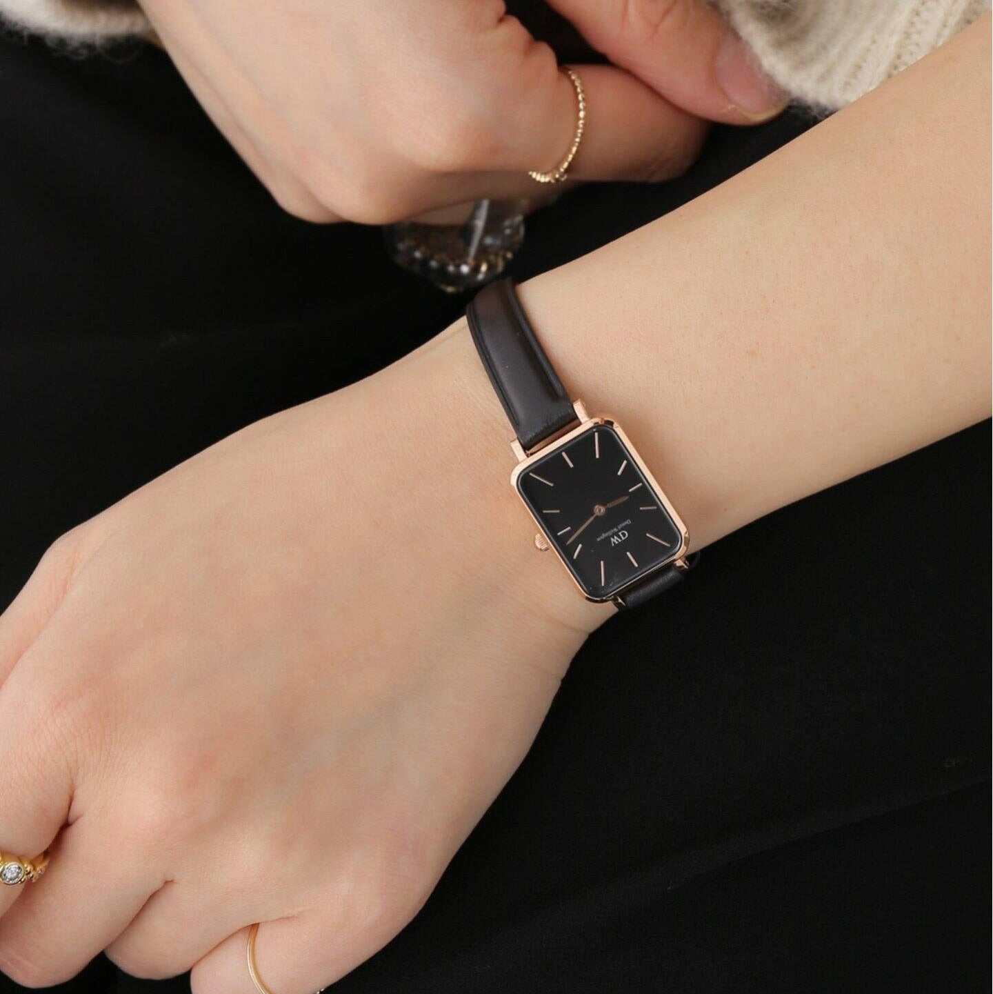  Shop Authentic Daniel Wellington Quadro Sheffield Black Dial Black Leather Strap Watch For Women - DW00100435 - Luxxuri