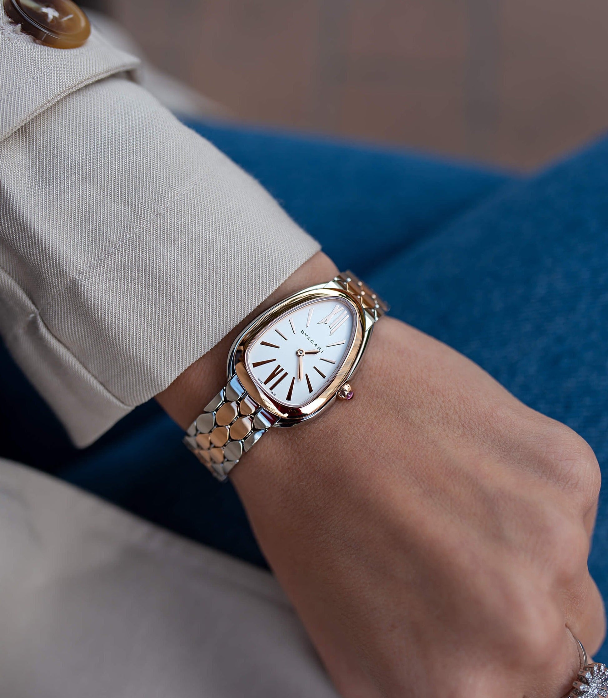  Shop Authentic Bvlgari Serpenti Seduttori White Dial Two Tone Steel Strap Watch for Women - SERPENTI103277 - Luxxuri