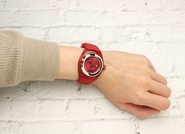  Shop Authentic Gucci Sync Quartz Red Dial Red Rubber Strap Watch For Women - YA137303 - Luxxuri
