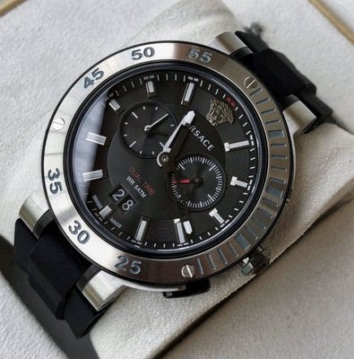  Shop Authentic Versace V Extreme Chronograph Black Tone Dial Black Rubber Strap Watch for Men - VCN020017 - Luxxuri