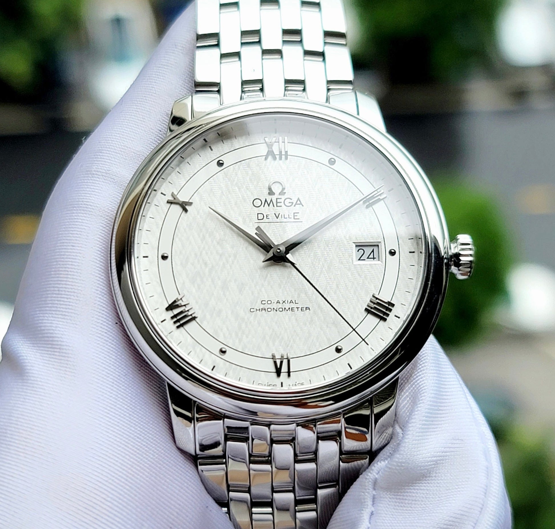  Shop Authentic Omega De Ville Prestige Co Axial Automatic White Dial Silver Steel Strap Watch for Men - 424.10.40.20.02.005 - Luxxuri