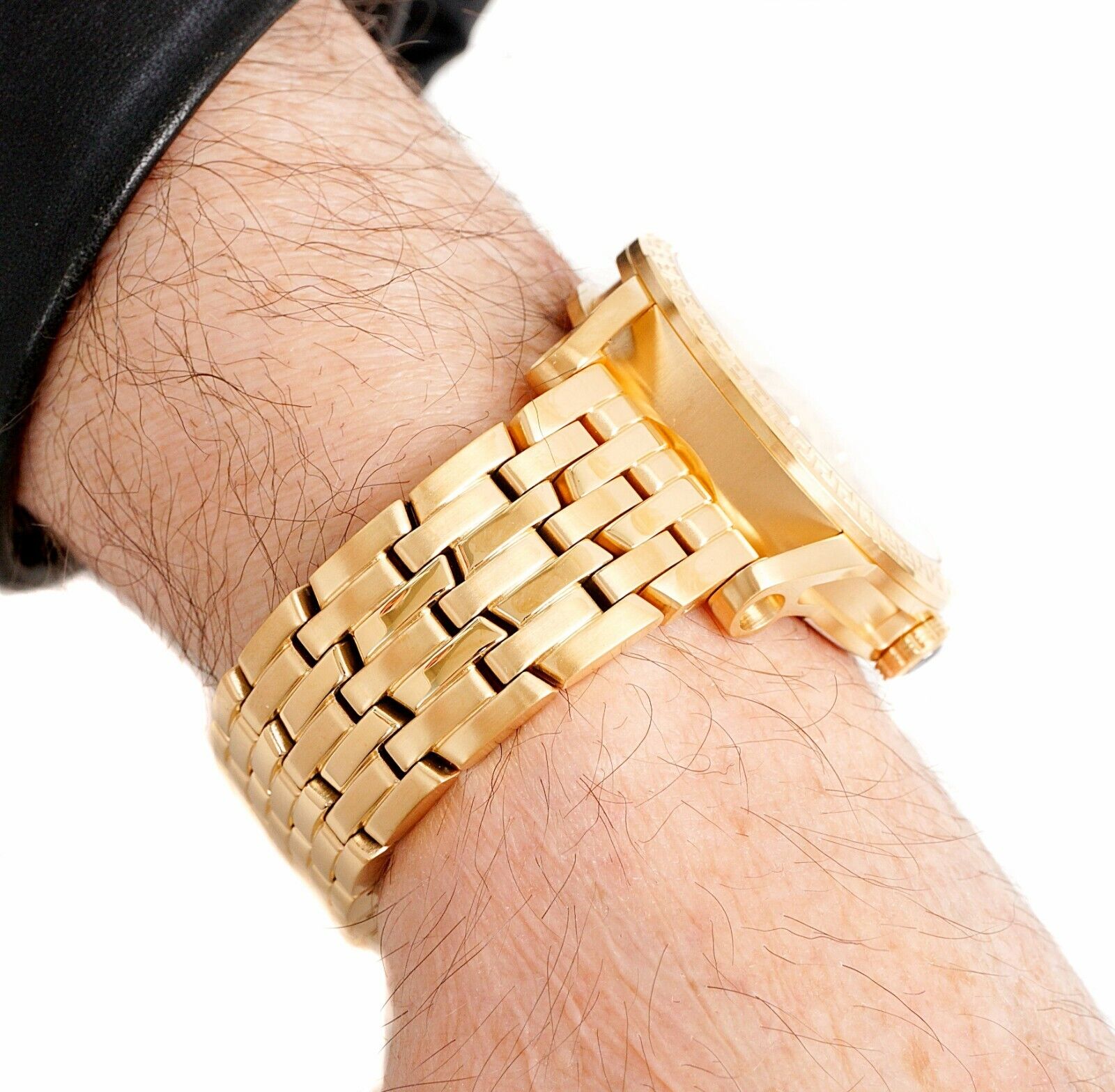  Shop Authentic Versace Palazzo Empire White Dial Gold Steel Strap Watch for Men - VERD00318 - Luxxuri