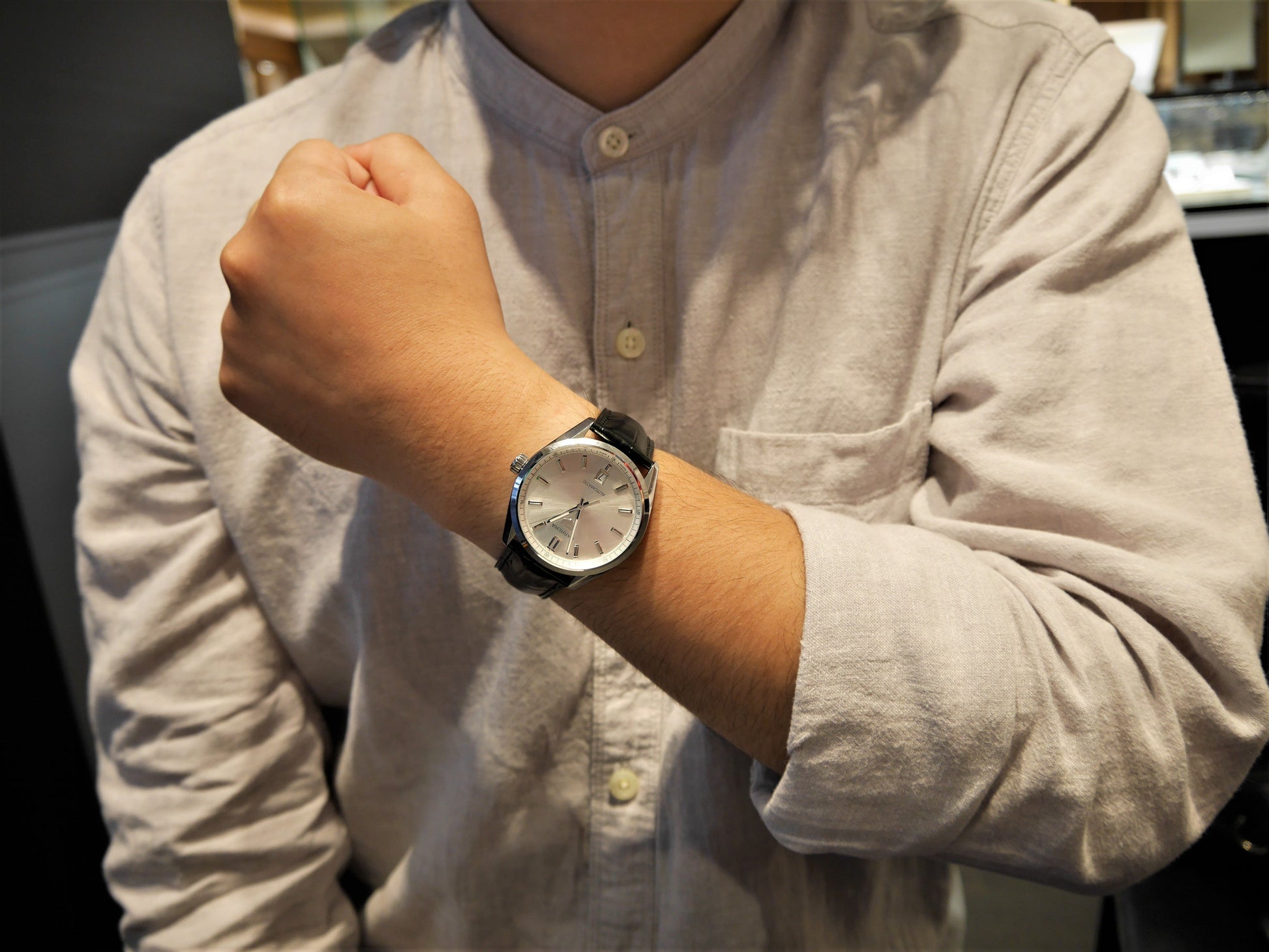  Shop Authentic Tag Heuer Carrera Date Silver Dial Black Leather Strap Watch for Men - WBN2111.FC6505 - Luxxuri