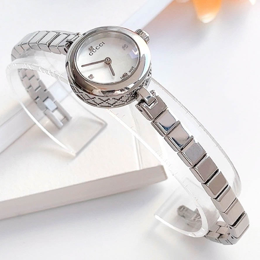  Shop Authentic Gucci Diamantissima Quartz Diamonds White Dial Silver Steel Strap Watch For Women - YA141503 - Luxxuri