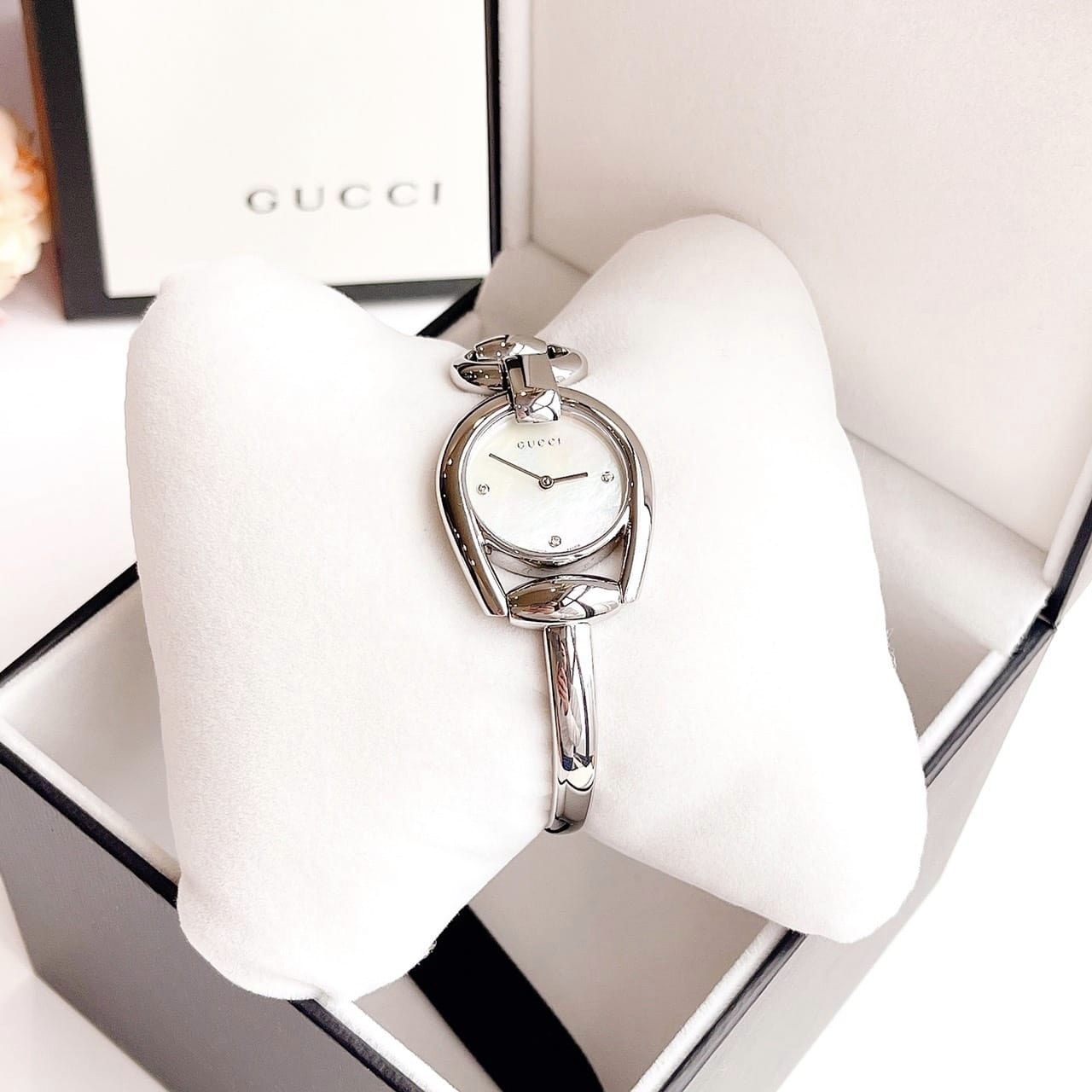  Shop Authentic Gucci Horsebit Collection Diamonds Mother of Pearl Dial Silver Steel Strap Watch For Women - YA139506 - Luxxuri