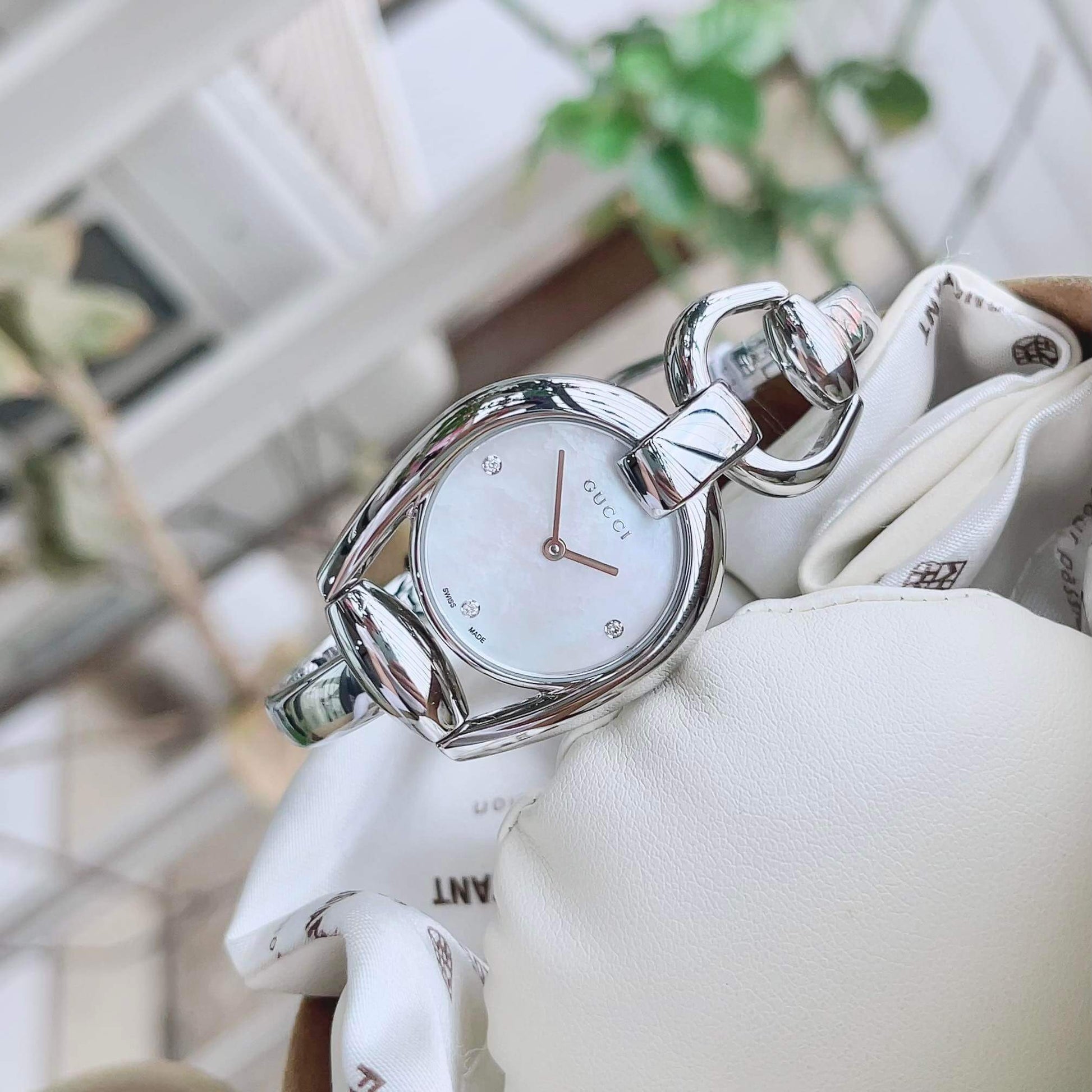  Shop Authentic Gucci Horsebit Collection Diamonds Mother of Pearl Dial Silver Steel Strap Watch For Women - YA139506 - Luxxuri
