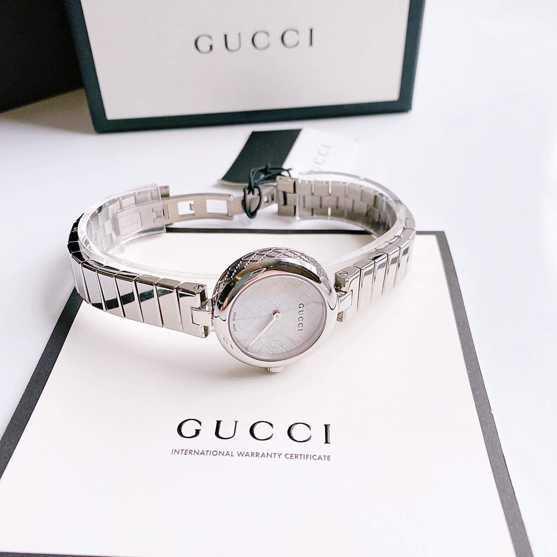  Shop Authentic Gucci Diamantissima Quartz White Dial Silver Steel Strap Watch For Women - YA141402 - Luxxuri