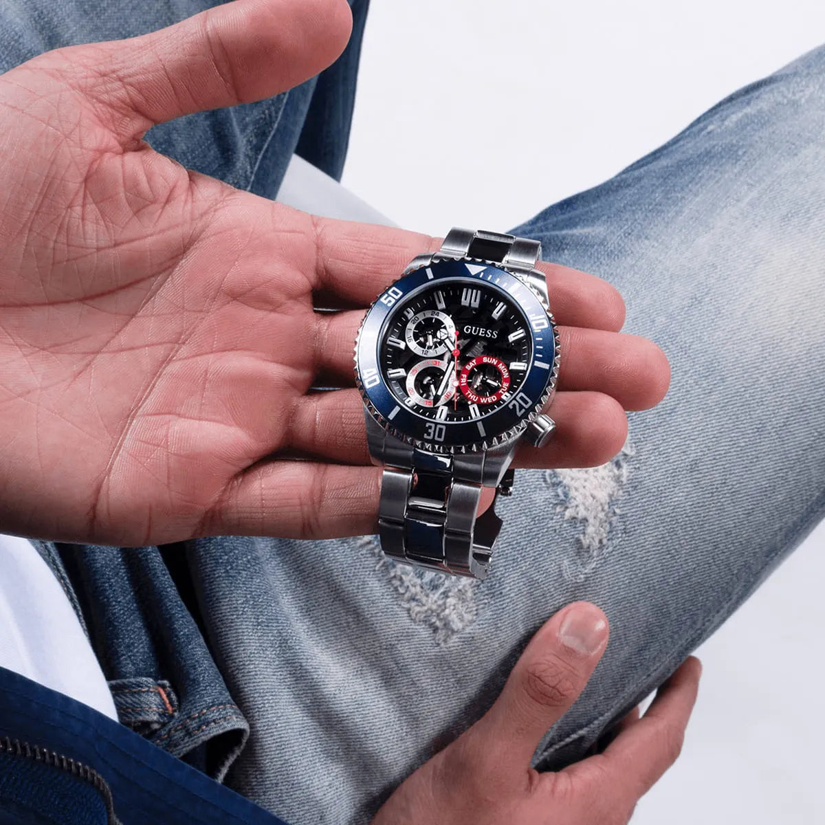  Shop Authentic Guess Axle Multifunction Black Dial Silver Steel Strap Watch For Men - GW0488G1 - Luxxuri