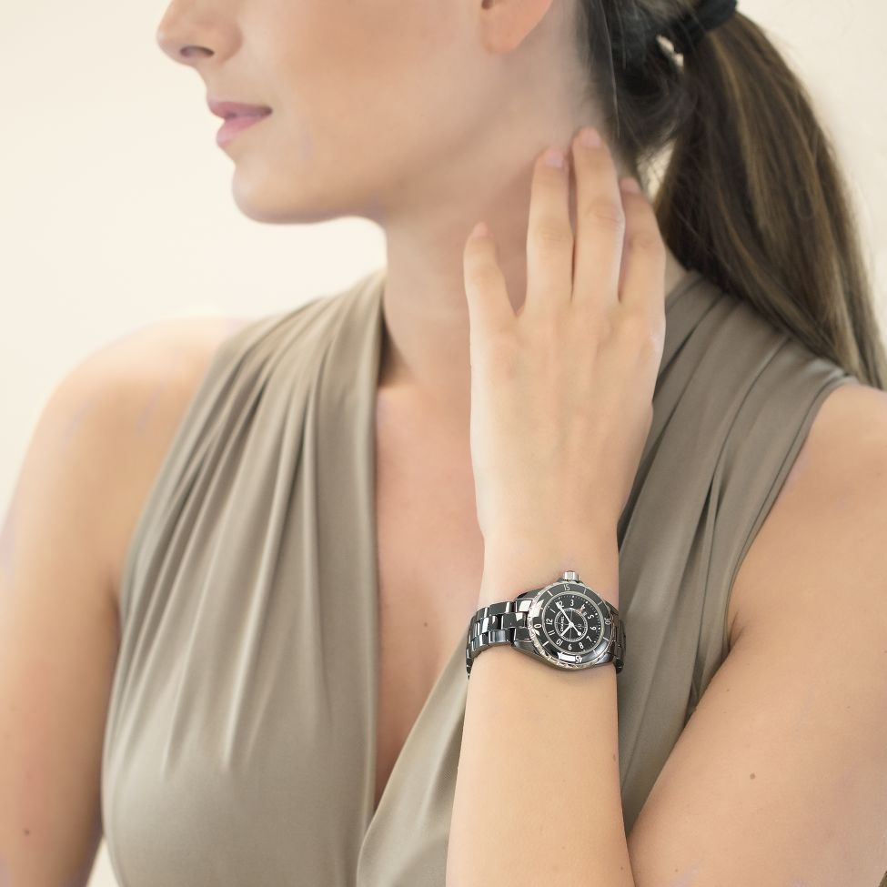  Shop Authentic Chanel J12 Quartz Ceramic Black Dial Black Steel Strap Watch for Women - J12 H0682 - Luxxuri