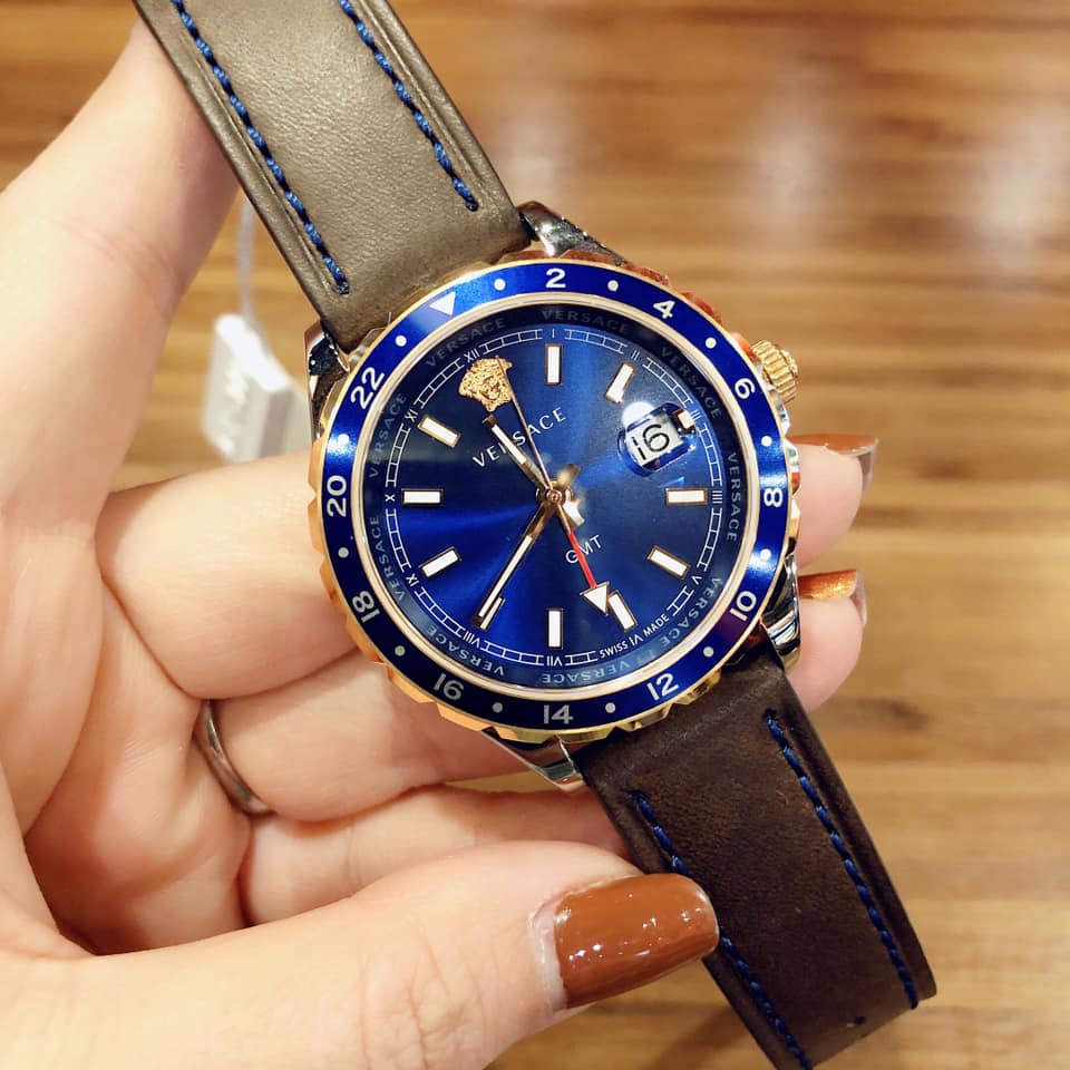  Shop Authentic Versace Hellenyium GMT Blue Dial Brown Leather Strap Watch for Men - V11080017 - Luxxuri