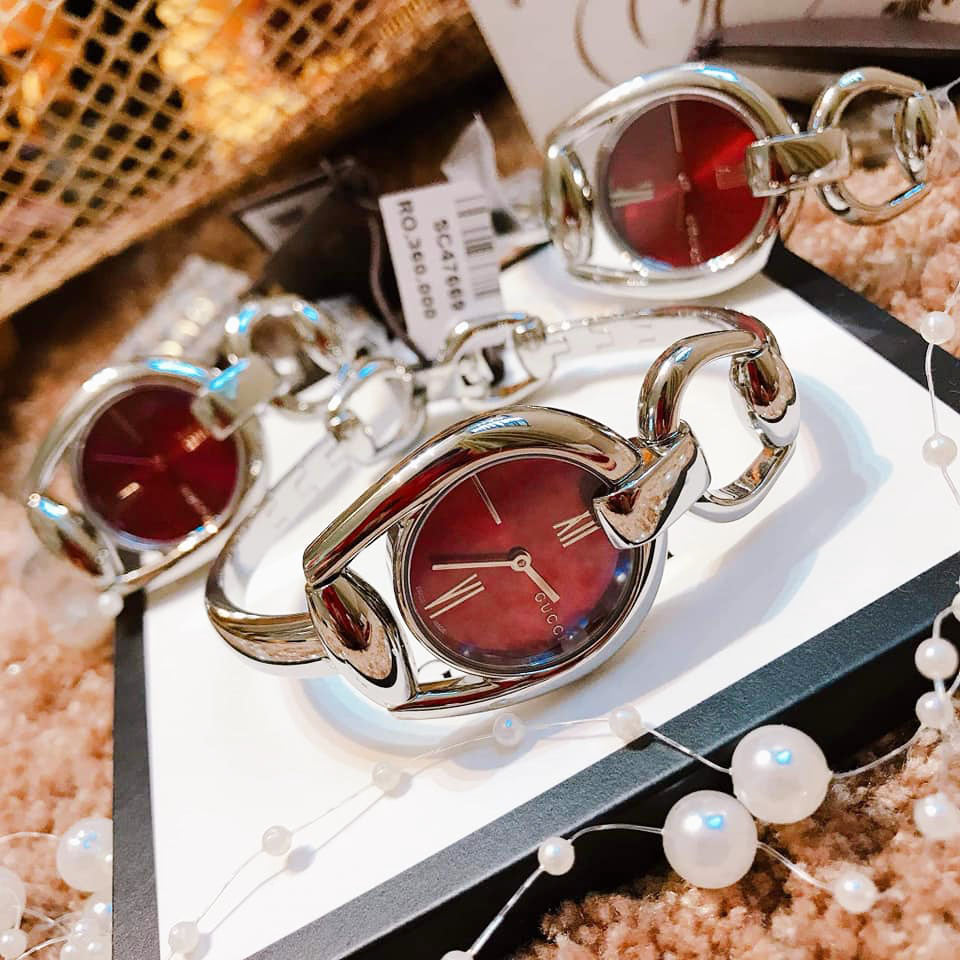  Shop Authentic Gucci Horsebit Quartz Red Dial Silver Steel Strap Watch For Women - YA139502 - Luxxuri