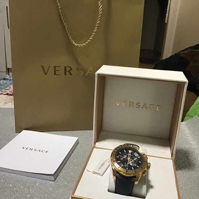  Shop Authentic Versace Casual Chronograph Blue Dial Blue Leather Strap Watch for Men - VERG004-18 - Luxxuri