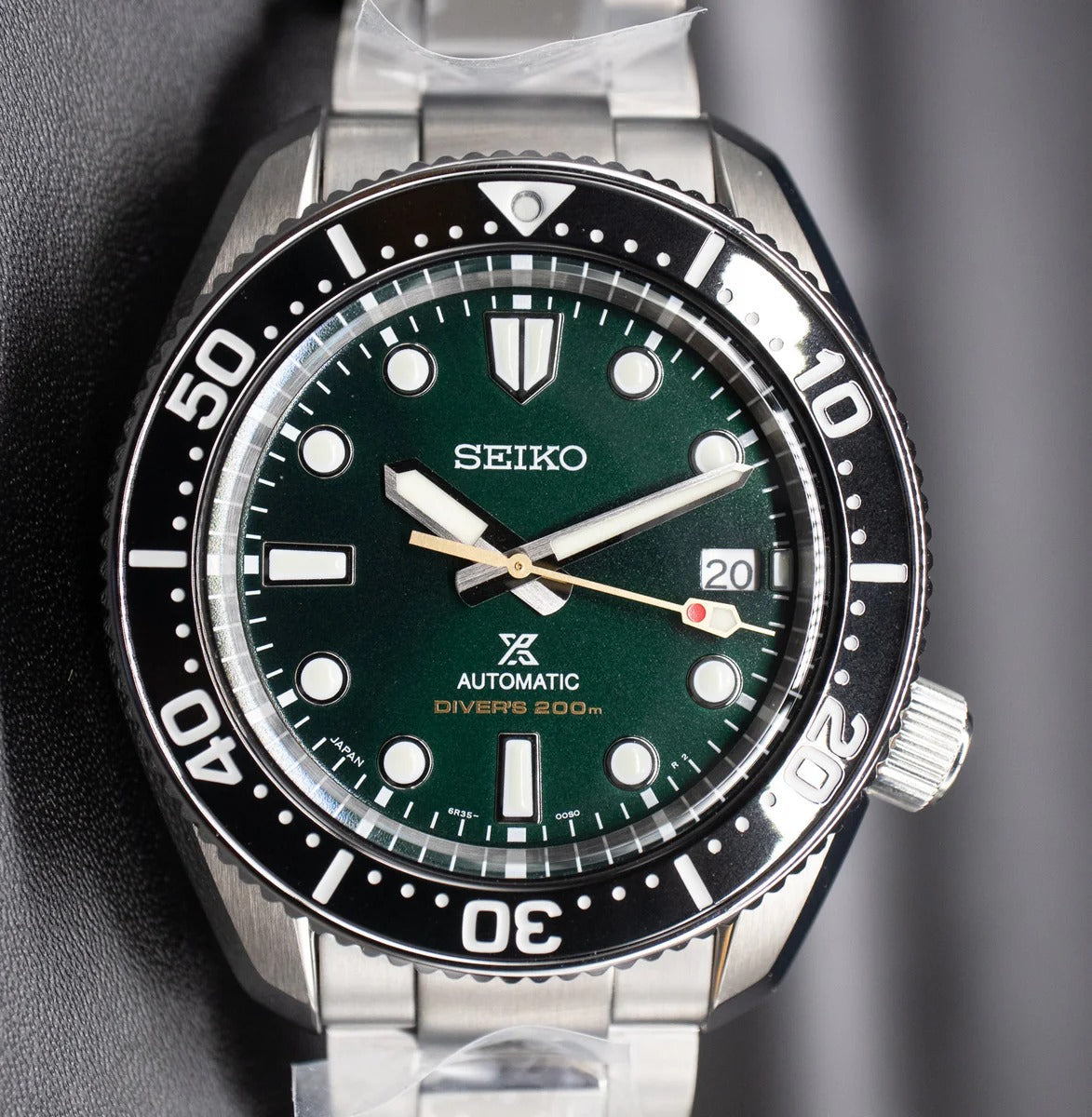 Seiko Prospex 140th Anniversary Limited Edition Automatic Scuba Divers Green Dial Silver Steel Strap Watch for Men - SPB207J1