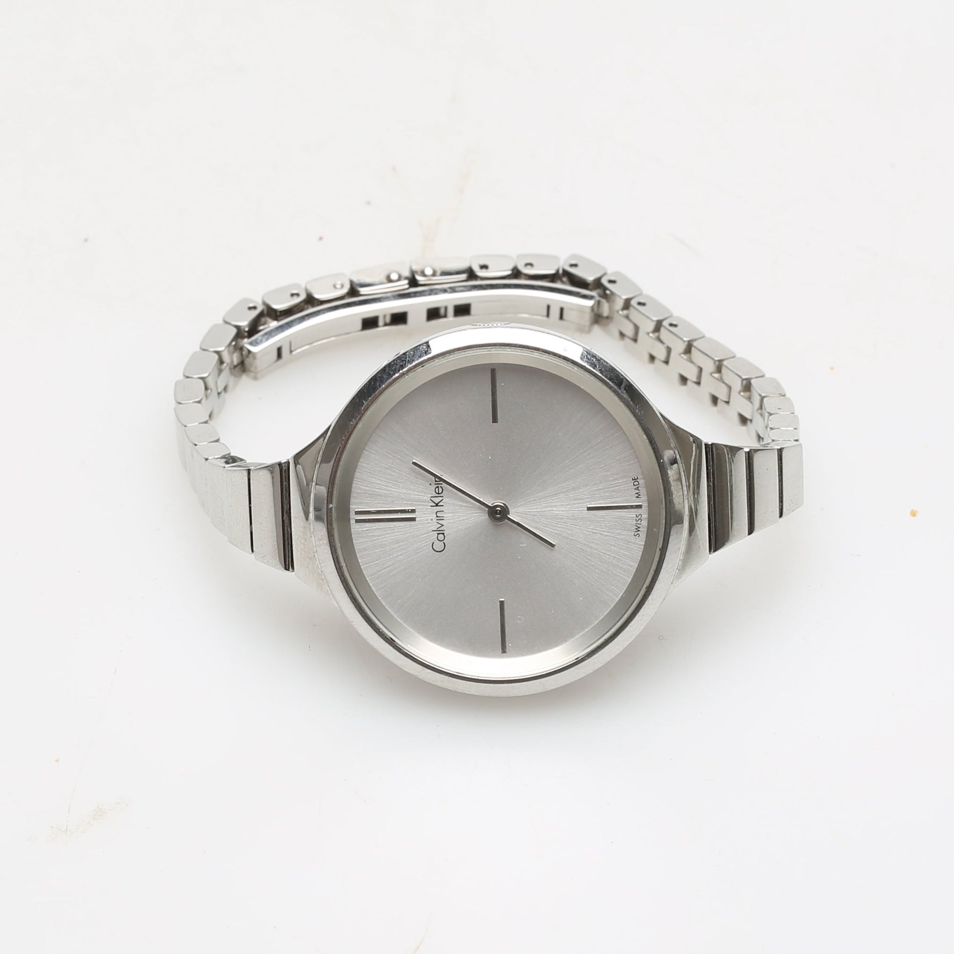  Shop Authentic Calvin Klein Lively Silver Dial Silver Steel Strap Watch for Women - K4U23126 - Luxxuri