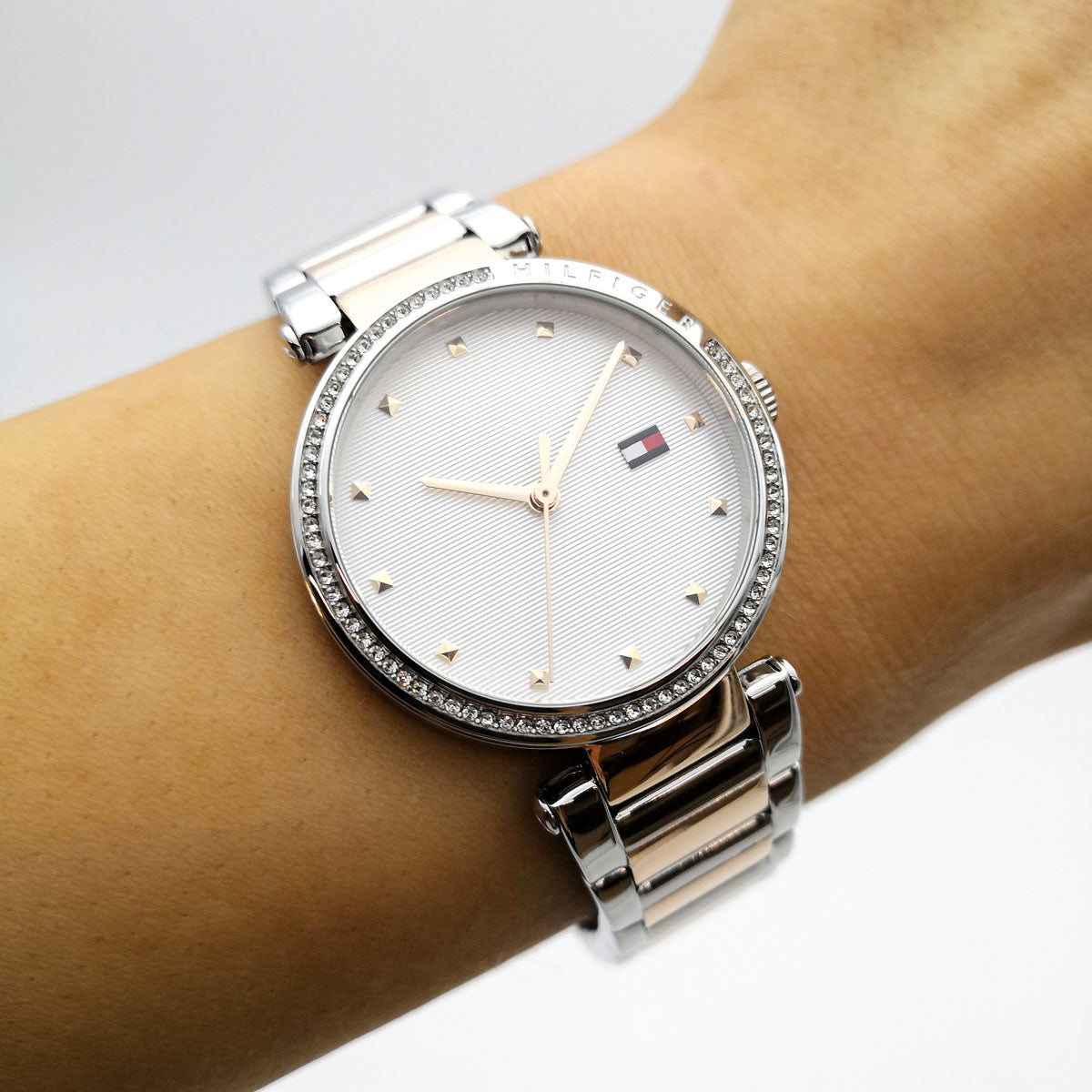  Shop Authentic Tommy Hilfiger Lynn Quartz White Dial Two Tone Steel Strap Watch For Women - 1782236 - Luxxuri