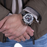  Shop Authentic Guess Empire Quartz Black Dial Silver Steel Strap Watch For Men - GW0489G1 - Luxxuri
