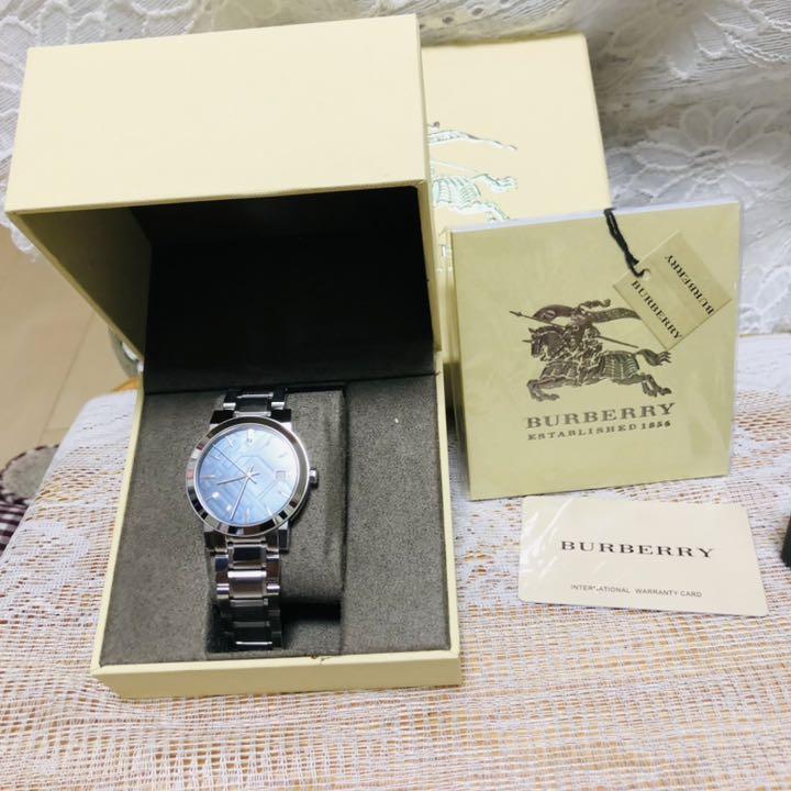  Shop Authentic Burberry The City Silver Dial Beige Leather Strap Unisex Watch - BU9010 - Luxxuri