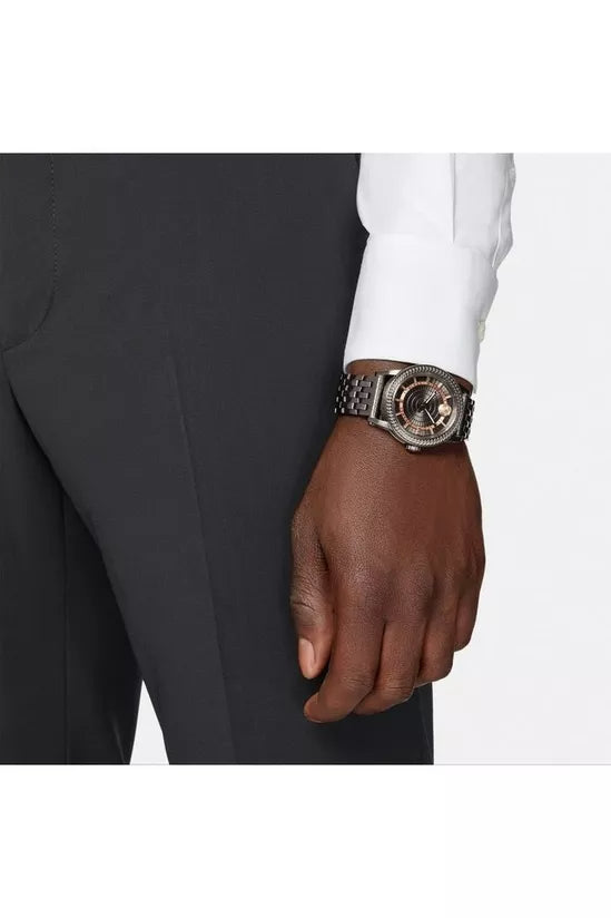  Shop Authentic Versace Viamond Quartz Black Dial Grey Steel Strap Watch For Men - VEPO00520 - Luxxuri