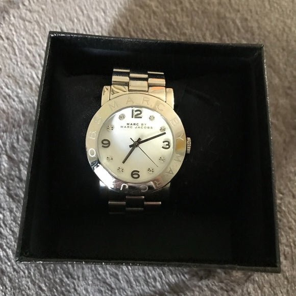  Shop Authentic Marc Jacobs Amy White Dial Silver Steel Strap Watch for Women - MBM3054 - Luxxuri