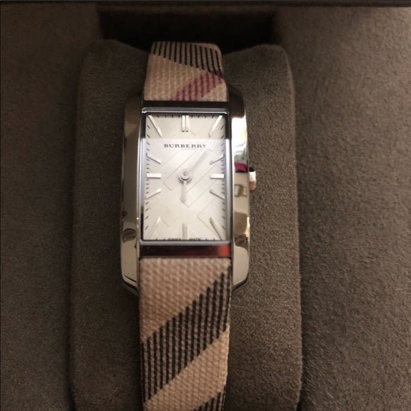  Shop Authentic Burberry The Pioneer Silver Dial Haymarket Beige Leather Strap Watch for Women - BU9406 - Luxxuri
