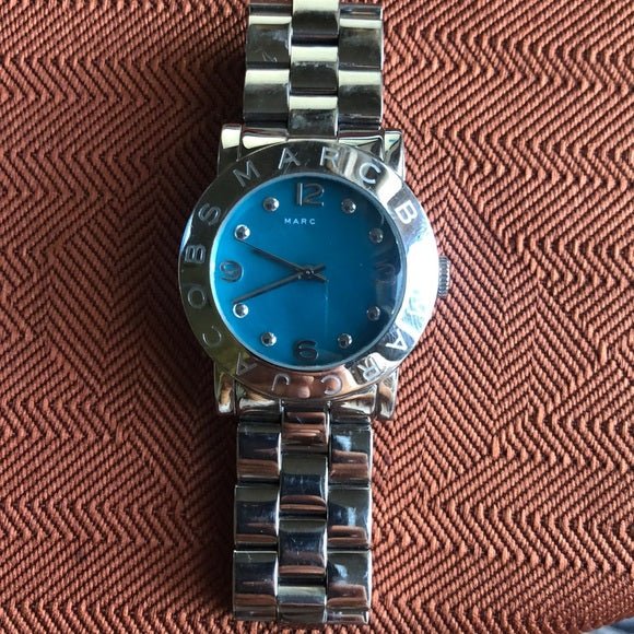  Shop Authentic Marc Jacobs Amy Blue Dial Silver Steel Strap Watch for Women - MBM3272 - Luxxuri