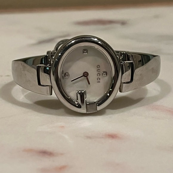  Shop Authentic Gucci Guccissima Diamonds Mother of Pearl Dial Silver Steel Strap Watch For Women - YA134303 - Luxxuri