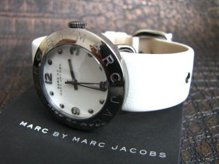  Shop Authentic Marc Jacobs Blade White Dial White Leather Strap Watch for Women - MBM1223 - Luxxuri