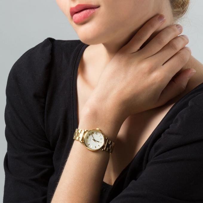  Shop Authentic Marc Jacobs Baker White Dial Gold Steel Strap Watch for Women - MBM3247 - Luxxuri
