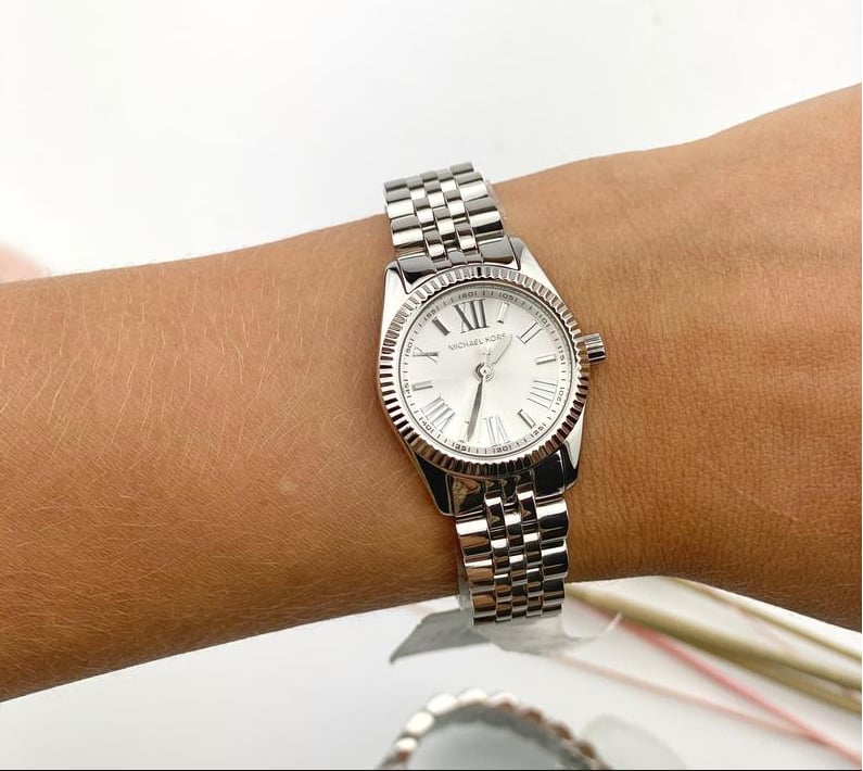  Shop Authentic Michael Kors Lexington Quartz White Dial Silver Steel Strap Watch For Women - MK3228 - Luxxuri