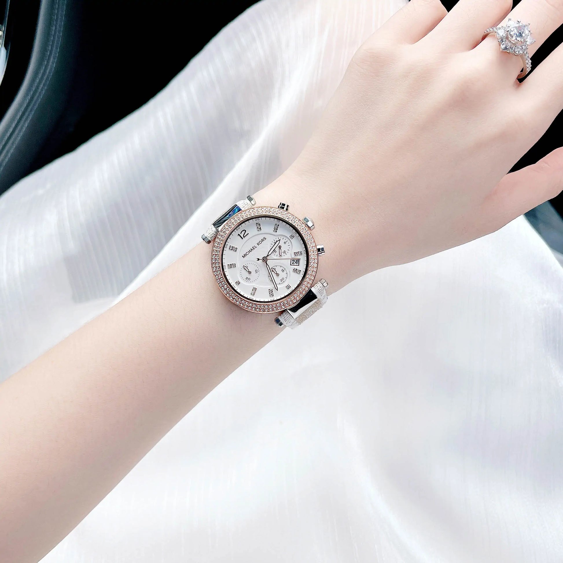  Shop Authentic Michael Kors Parker Chronograph White Dial Two Tone Leather Strap Watch For Women - MK6950 - Luxxuri