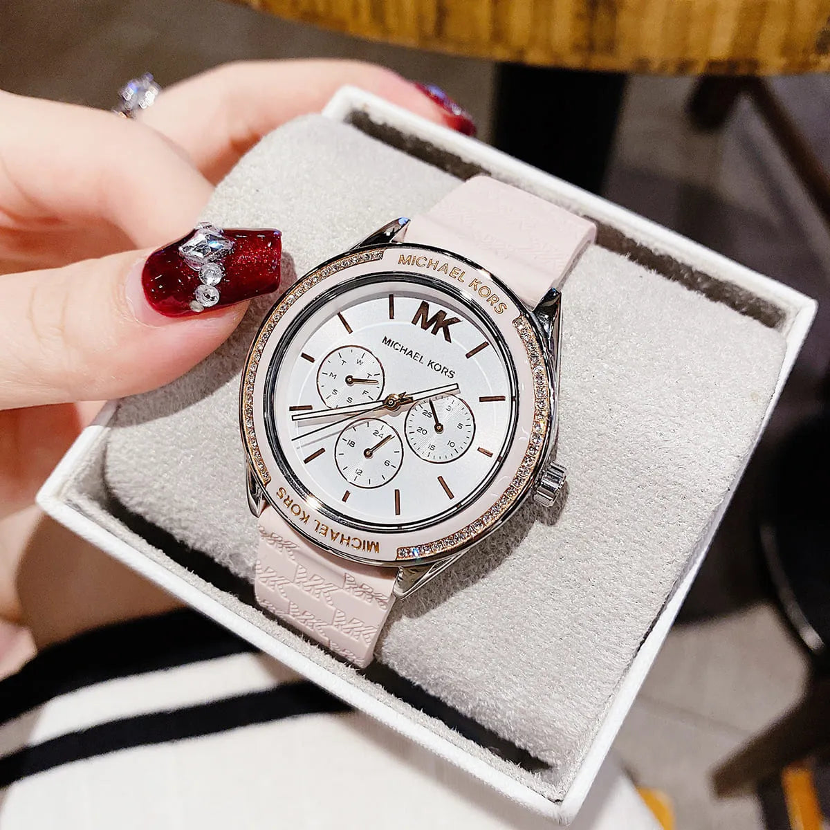  Shop Authentic Michael Kors Jessa Quartz Silver Dial Pink Silicone Strap Watch For Women - MK7268 - Luxxuri