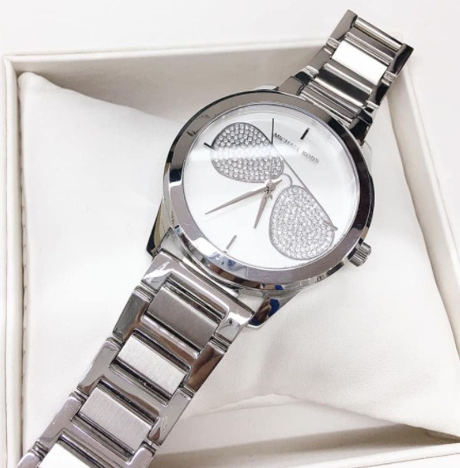  Shop Authentic Michael Kors Harman Analog Silver Dial Silver Steel Strap Watch For Women - MK3672 - Luxxuri