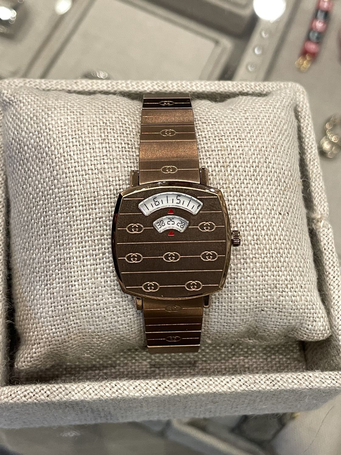  Shop Authentic Gucci Grip Quartz Rose Gold Dial Rose Gold Steel Strap Watch For Women - YA157505 - Luxxuri