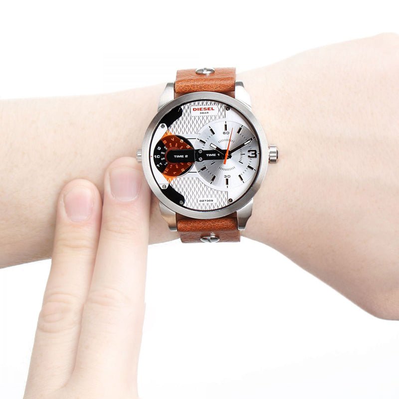  Shop Authentic Diesel Mini Daddy Silver Dial Brown Leather Strap Watch For Men - DZ7309 - Luxxuri