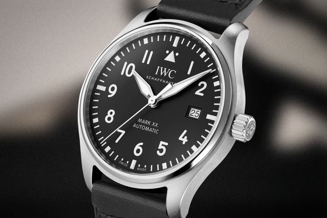  Shop Authentic IWC Pilot's Mark XVIII 40mm Black Dial Black Leather Strap Watch for Men - IW327001 - Luxxuri