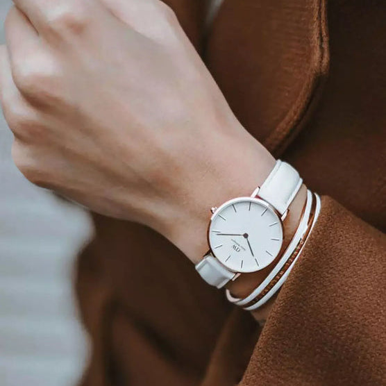  Shop Authentic Daniel Wellington Petite Bondi White Dial White Leather Strap Watch for Women - DW00100189 - Luxxuri