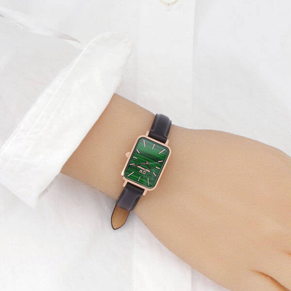  Shop Authentic Daniel Wellington Quadro Pressed Sheffield Green Dial Black Leather Strap Watch For Women - DW00100439 - Luxxuri