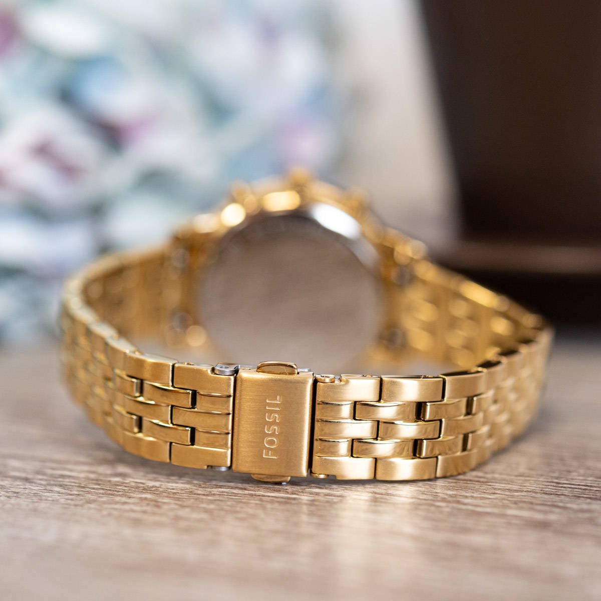  Shop Authentic Fossil Neutra Chronograph Gold Dial Gold Steel Strap Watch for Women - ES5219 - Luxxuri