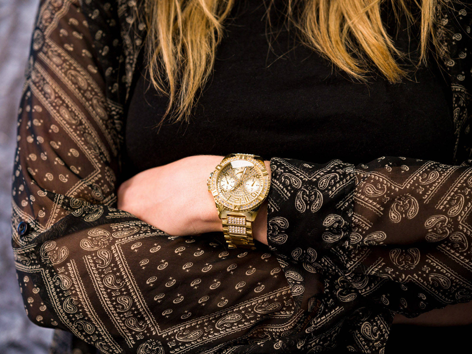  Shop Authentic Guess Frontier Diamonds Gold Dial Gold Steel Strap Watch For Women - W1156L2 - Luxxuri