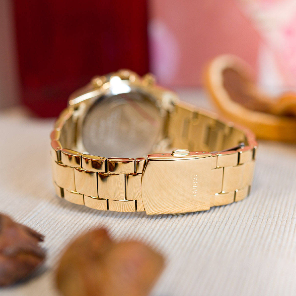  Shop Authentic Guess Sol Chronograph Gold Dial Gold Steel Strap Watch For Women - GW0483L2 - Luxxuri