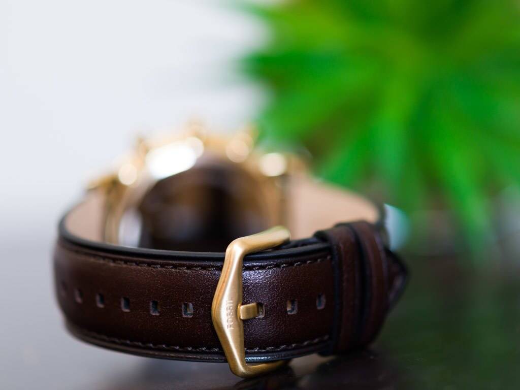  Shop Authentic Fossil Neutra Chronograph Brown Dial Brown Leather Strap Watch for Men - FS5763 - Luxxuri