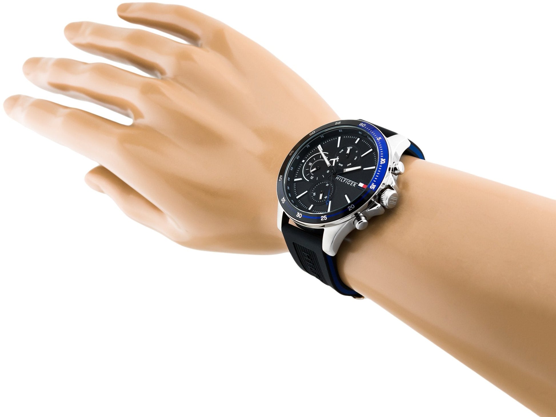  Shop Authentic Tommy Hilfiger Bank Quartz Black Dial Black Rubber Strap Watch for Men - 1791724 - Luxxuri