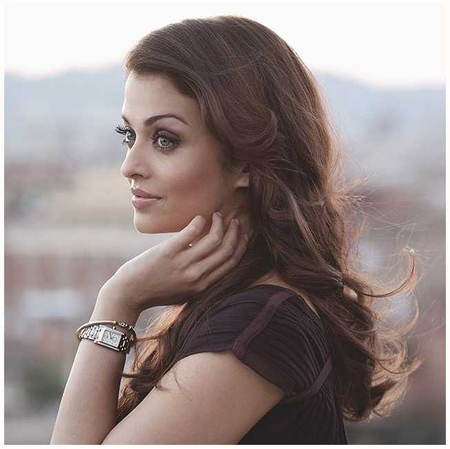  Shop Authentic Longines Dolcevita Mother of Pearl Diamond Dial Two Tone Steel Strap Watch for Women - L5.258.5.87.7 - Luxxuri